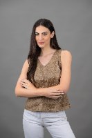 גופית וי דמוי עור
