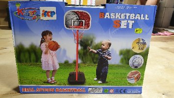 מתקן כדורסל לילדים
