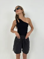 One shoulder tank