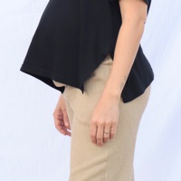 מכנסיים מדגם נועם מבד פיקה בצבע קאמל