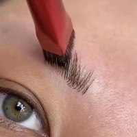 Brow Pro מברשת דמוי מיקרובליידינג