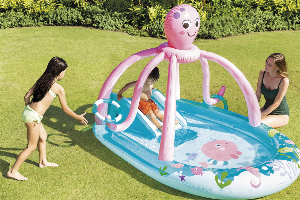 בריכת משחקים תמנון עם מגלשה ומתז מים ‎234×183×150‎ סמ 56138 מבית  ‎‎INTEX