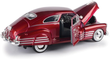 מאיסטו - שברולט   -  MAISTO CHEVROLET Fleetline  AEROSEDAN 1948  1:25