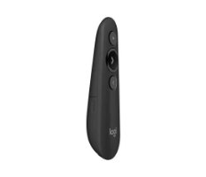 שלט אלחוטי למצגות צבע שחור Logitech R500 2.4GH – המכשיר השחור מוצג במבט צדדי על רקע לבן