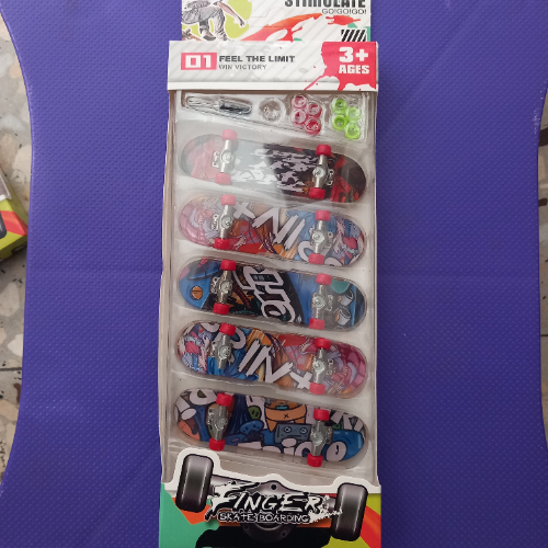חמישיית  מיני סקייטבורד - FINGER SKATEPARK BB502