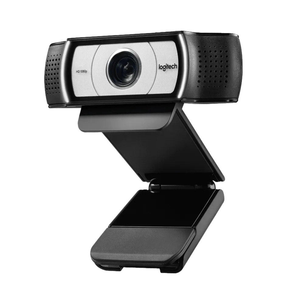 מצלמת רשת Logitech C930E – USB מצלמה שחורה וכסופה עם מעמד מתכוונן מוצגת על רקע לבן