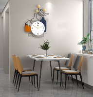 שעון קיר גדול למטבח או פינת אוכל בעיצוב ייחודי ומיוחד, שעון פרזול בצורת כדים מחוגים מוזהבים