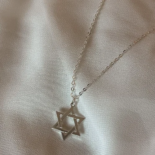 שרשרת מגן דוד חלקה קטנה | 1.5 ס"מ
