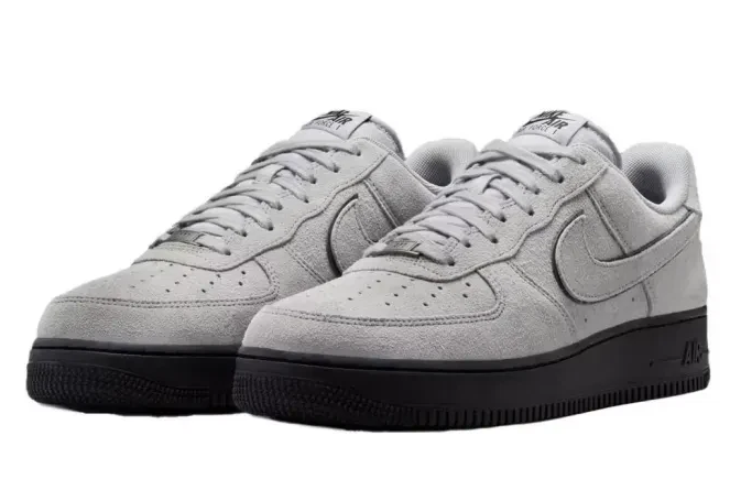 סניקרס נייק Air Force 1 Low Iron אפור