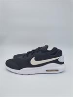 NIKE|נייק- NIKE AIR MAX OKETO- גברים- שחור לוגו לבן