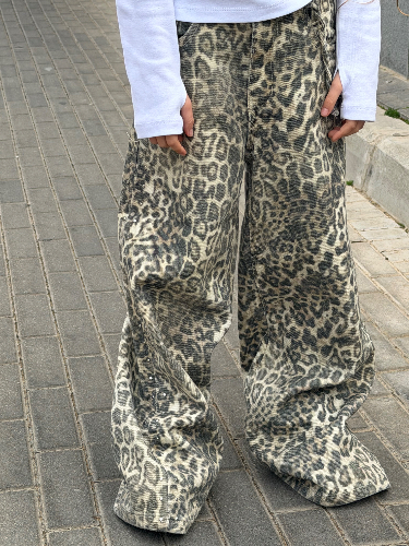ג׳ינס מנומר