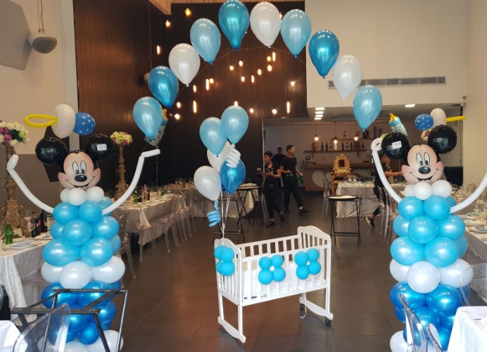שער בלונים לברית מעוצב דגם מיני מאוס