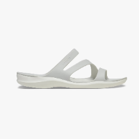 Crocs Swiftwater Sandal - כפכפים לנשים קרוקס רצועות בצבע אפור בהיר