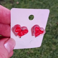 עגילי לב שקופים במילוי לבבות קטנטנים | עבודת יד