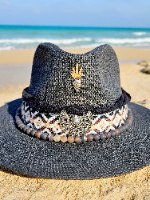 כובע שחור מעוצב דגם סאן