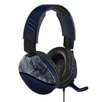 אוזניות גיימינג צבע כחול Turtle Beach Recon 70 Blue Camo – אוזניות כחולות עם דוגמת הסוואה ומיקרופון מונחות בזווית על רקע