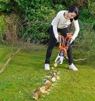 מסור חשמלי נטען מבית בלאק אנד דקר – Black+Decker GKC1000L-QW, חיתוך יעיל וקל.