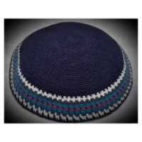 כיפה קלאסית כחול פס אדום / תכלת מידה 16