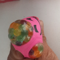 כדור ענבים לחיצה - Grape ball pressing