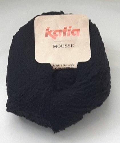חוט סריגה תוצרת קטיה (Katia) בצבע שחור דגם Mousse - חבילה של 50 גרם