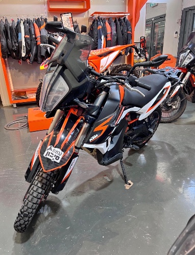 2021 KTM  890 ADVENTURE R                                                                   בחרו את