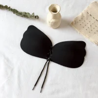 זוג חזיות סטרפלס נדבקות להרמת החזה