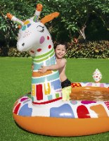 בריכה מתנפחת לילדים בעיצוב ג'ירפה עם מתז מים|266X157X127 ס"מ| BESTWAY |מקט 53089| קפיץ קפוץ