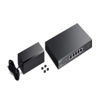 מתג שולחני TP-Link 5 Ports 2.5G Multi-Gigabit with 4-Port PoE++ TL-SG105PP-M2 – מוצג עם ספק הכוח שלו וארבע רגליות קטנות