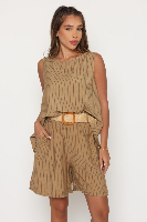 חליפת פסים חומה