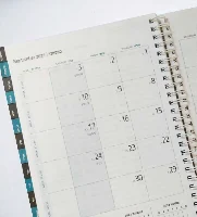 יומן שבועי עם שם ובדוגמת עלים