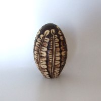 ביצה מטריושקה לקישוט הבית - צריבה בעץ