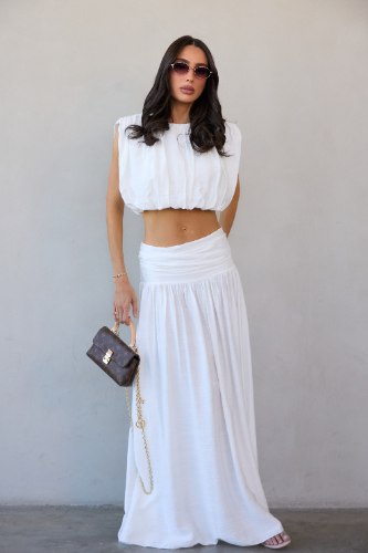 חליפה טופ וחצאית מקסי