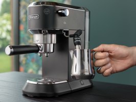 DeLonghi  מכונת קפה ידנית דגם EC985.200BK כולל מטחנה