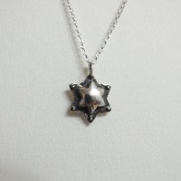 תליון מגן דוד בסגנון ימי הביניים