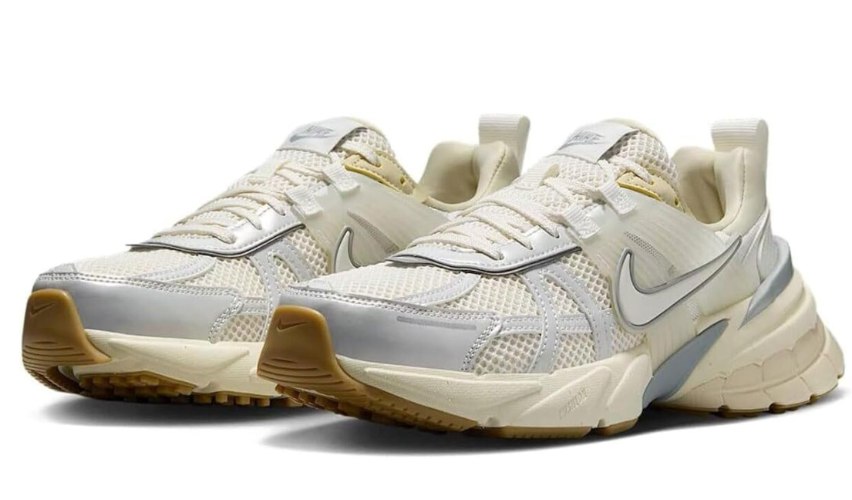 סניקרס נייק Nike V2K RUN בז'