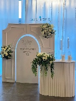 שער החגיגה - קיר קרניז קלאסי לבר מצווה ואירועים