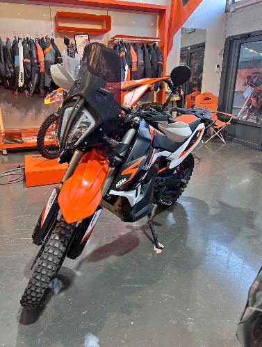 2022 ktm 890 adventure r                                                                   בחרו את