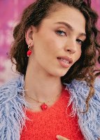 עגילי חישוק תולה לב אדום