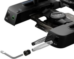 דוושות סימולטור טיסה Turtle Beach VelocityONE Ruder Xbox/PC – מבט על בסיס הדוושות השחור שני קפיצים ניתנים להחלפה וכלי הרכבה