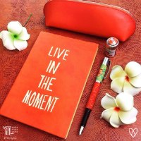 מחברת A5 מעוצבת השראה Live In The Moment