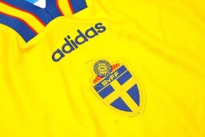 1994-1996 Sweden home replica retro football shirt