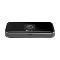 נתב סלולרי Tp-Link M7450 LTE-Advanced Wi-Fi – 5GHz פריט בודד אפור כהה עם מסך מואר ולוגו על רקע לבן