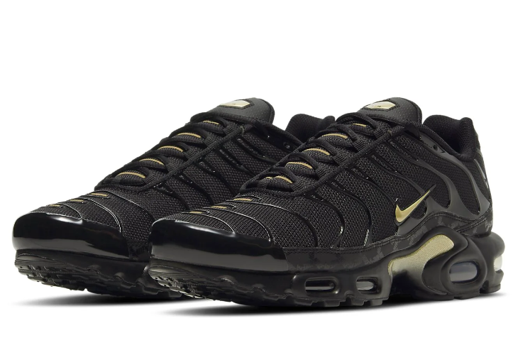 סניקרס נייק Nike Air Max Plus שחור זהב