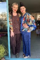 עליונית שילוב סאטן כחולה פרחונית