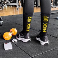 גרבי ספורט עם מסר חד Fuck Off