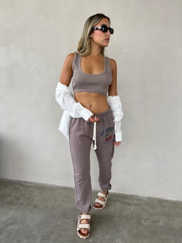 CHERRY JOGGING