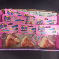סקווישי  נידו בצורת משולש עוגת גבינה להפגת מתחים  8 ס''מ - Squishy Nido Cheesecake -