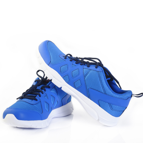 עכגע - shoes