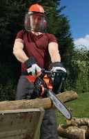 מסור גיזום חשמלי – Black+Decker GKC1825L20, חיתוך מדויק ואחיד.