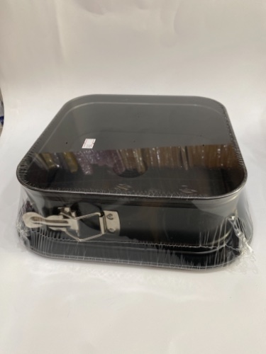 תבנית קפיץ מרובעת קוטר 24